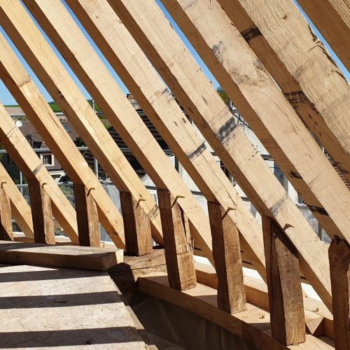 Charpente en chêne de l'église de chauconin Vimoutiers - Rastauration du patrimoine bâti français - Bois 2 Bout charpente (2)